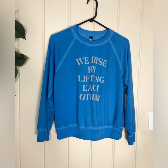 Old Navy LS Blue Pullover Sweatshirt
Crewneck Sweater Blouse
We Rise By Lifting - Picture 9 of 13